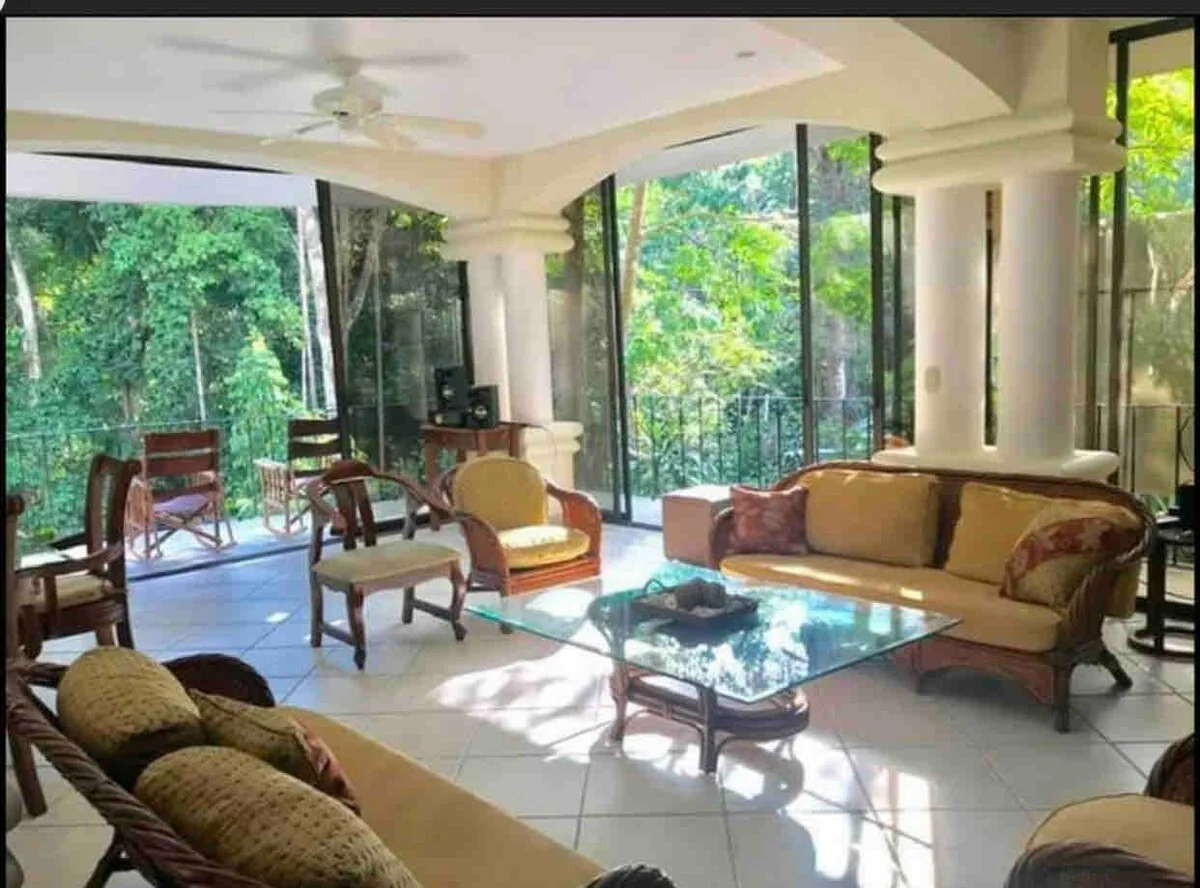 7BR Guest House