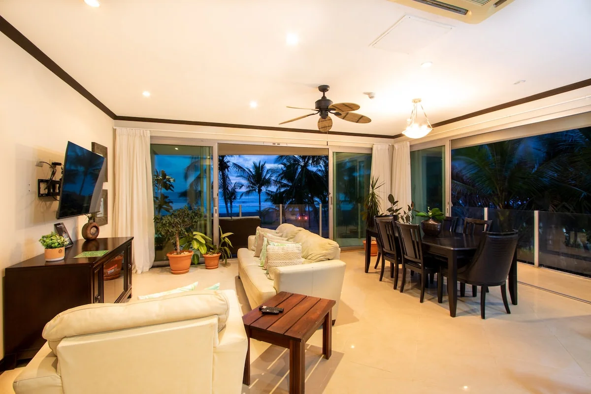 Downtown Luxury Condo- 3 king suites - Beachfront! - Condominiums for Rent in Jaco, Provincia de Puntarenas, Costa Rica - Image 1