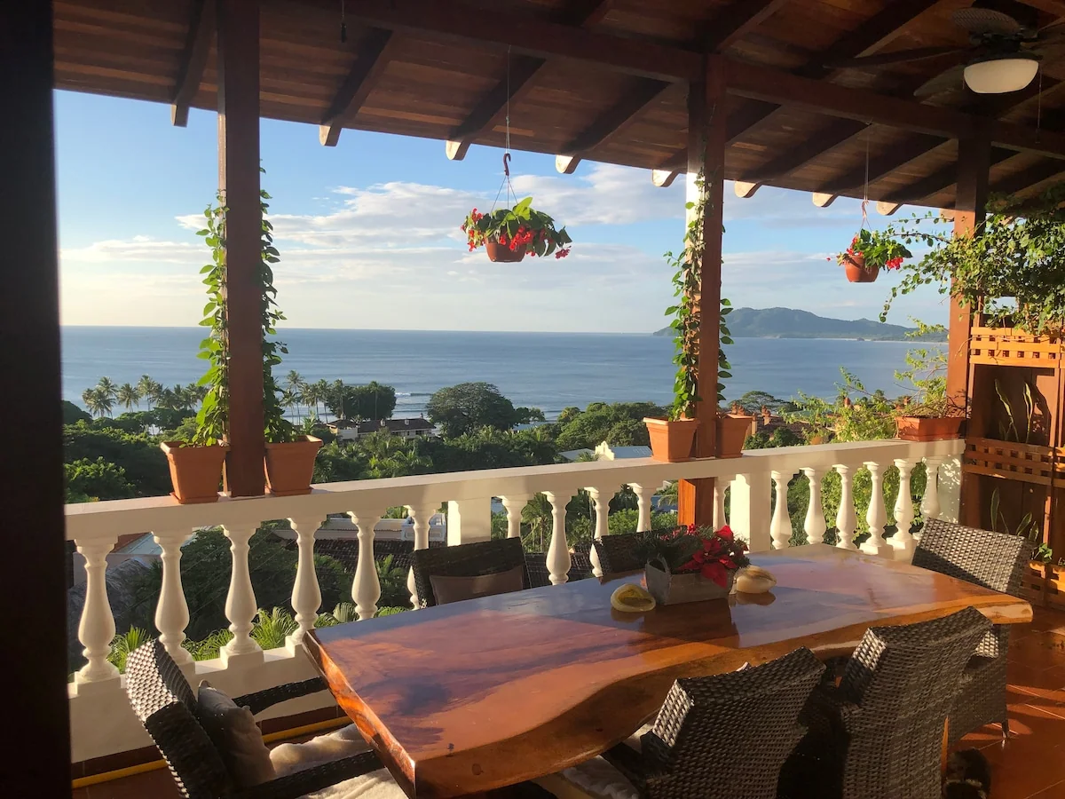 amazing ocean views, and sunsets ( Penthouse #2) — 2 bedroom vacation rental in 