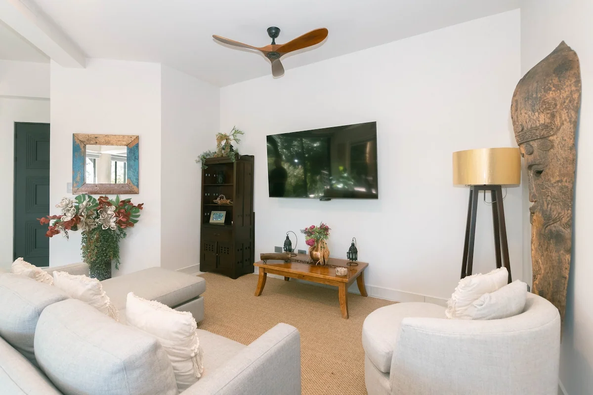 Beach Full Ocean and Island View 4 bed Pool