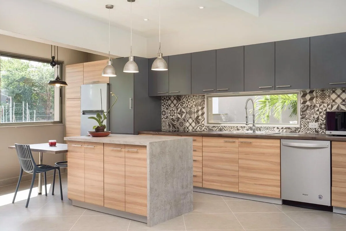 Luxury Villa steps from the beach — 6 bedroom vacation rental in Playa Langosta