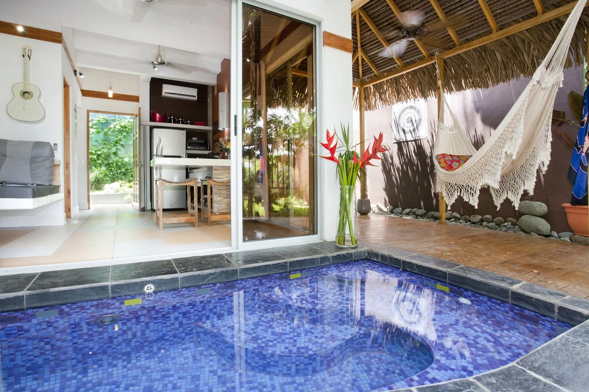 Beachfront in Manuel Antonio, 2 bed Villa Fuego