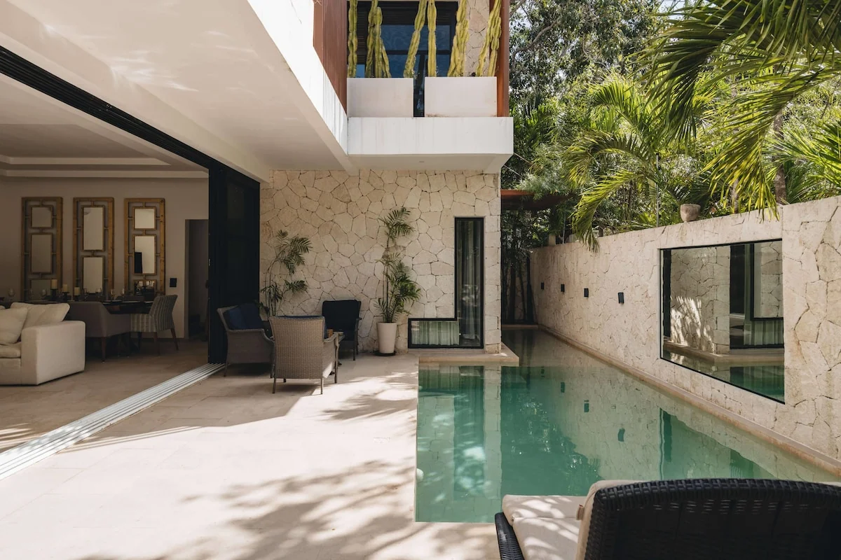 8BR Villa