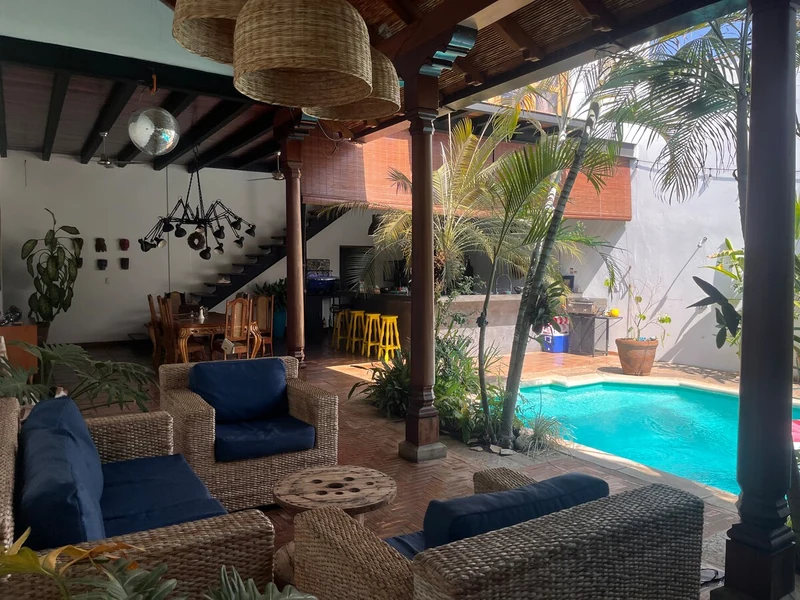Beautiful modern Colonial home with gorgeous pool - Houses for Rent in Granada, Granada, Nicaragua