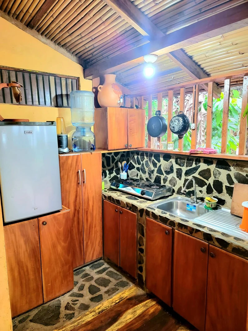 Little house (beautiful island) Queen size bed - Guesthouses for Rent in Altagracia, Rivas, Nicaragua