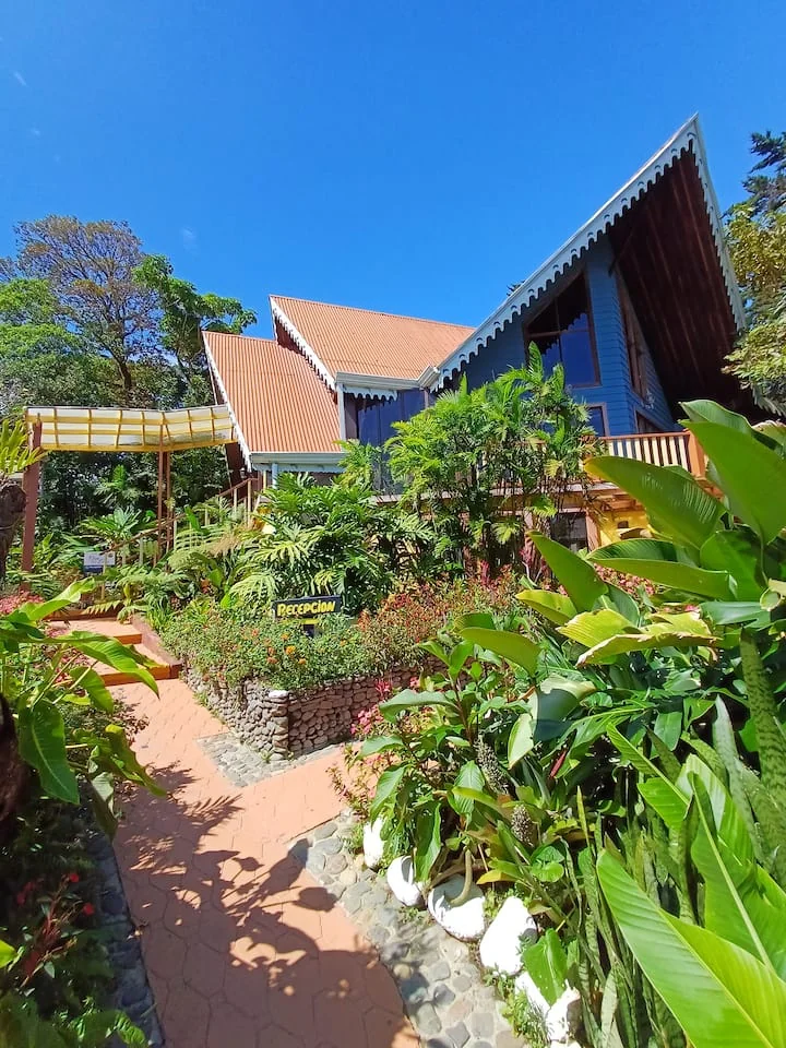 Casa Claro de Luna - Five Bedroom House. - Chalets for Rent in Santa Elena, Costa Rica - Image 1