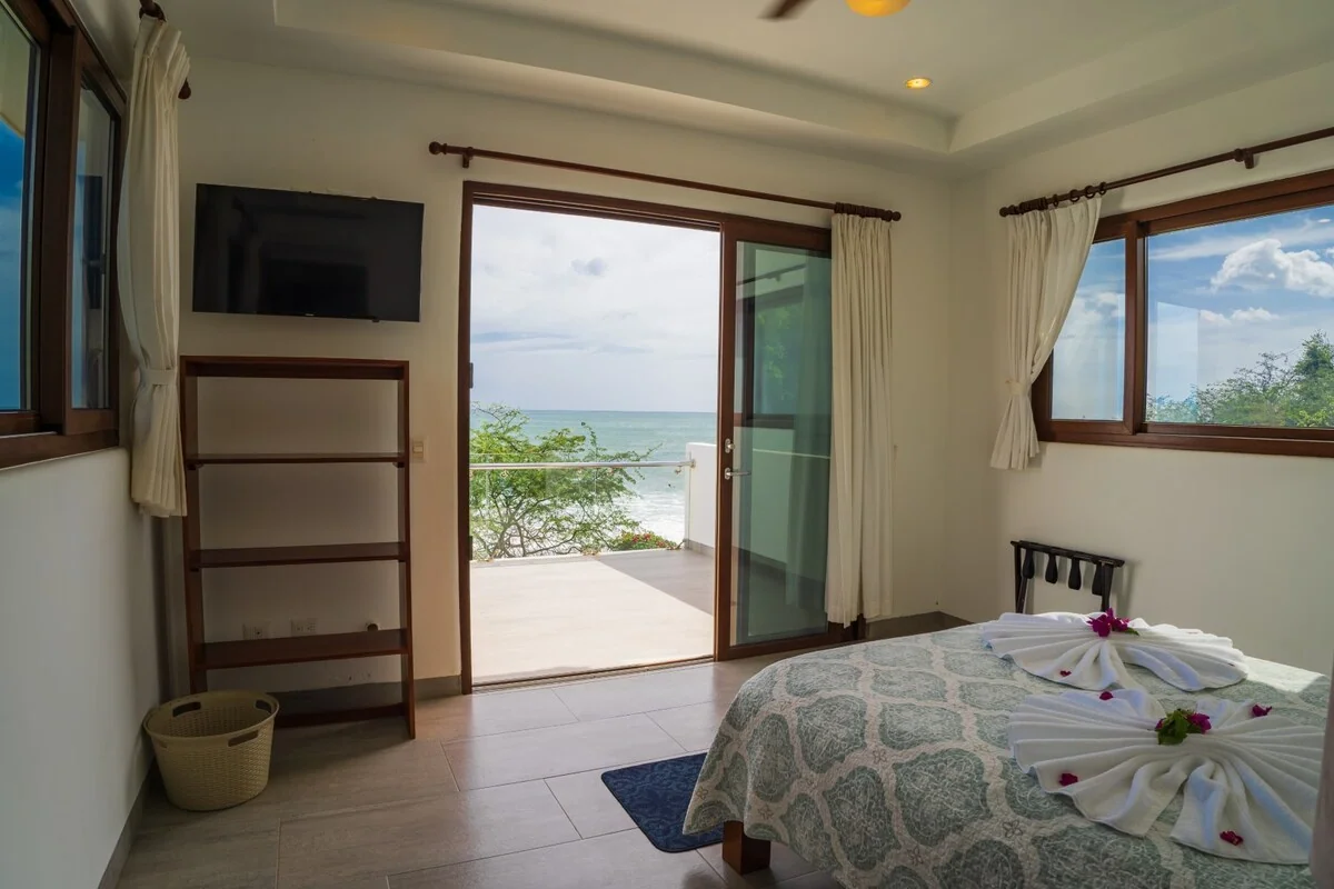 Ventana a las Olas (3br) 11