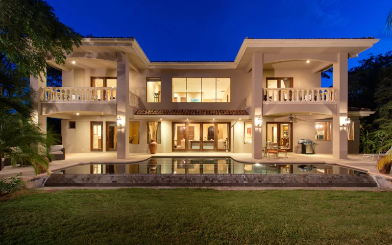 Luxury 7 bed Home Inf pool 3 min walk Beach w/golf — 7 bedroom vacation rental in Hacienda Pinilla