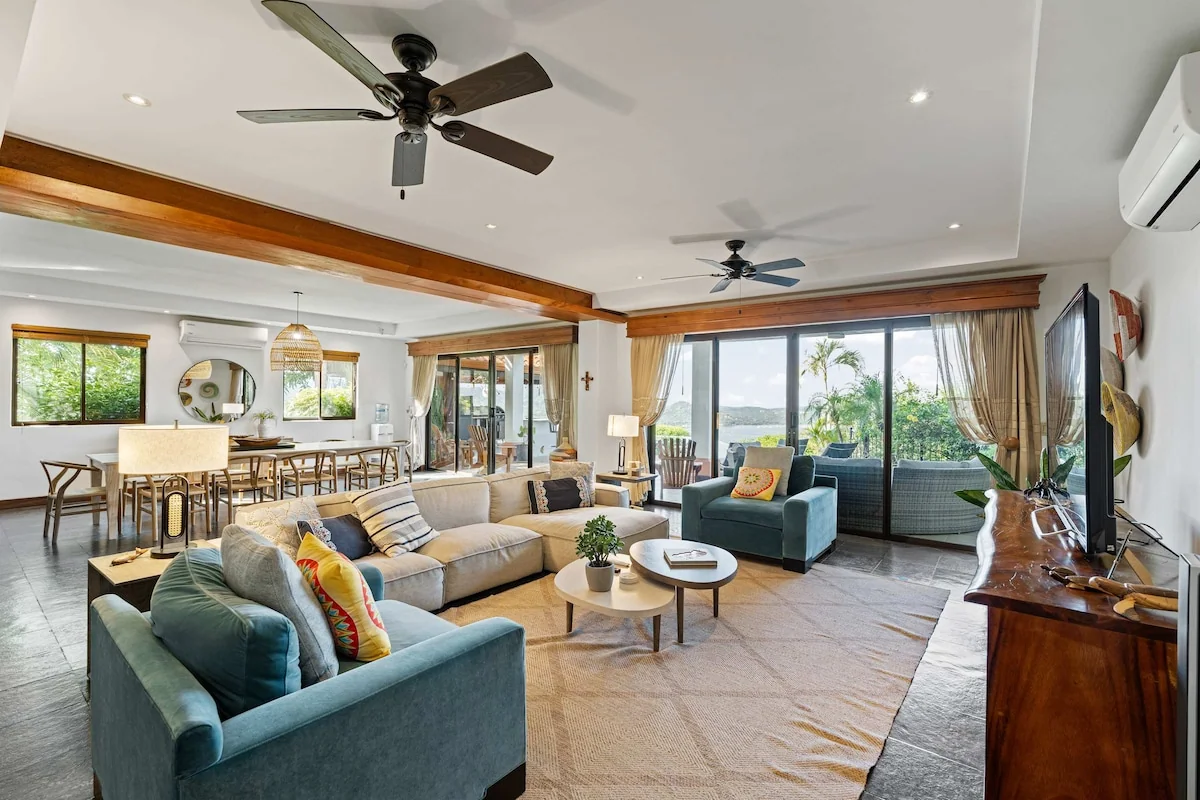 Infinity Pool Villa with Ocean & Mountain Views - Villas for Rent in Potrero, Guanacaste Province, Costa Rica - Image 1