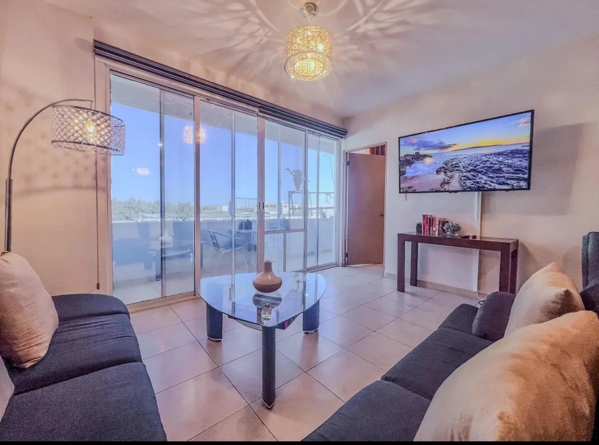 Warm Pool and Ideal Location near the sea — 2 bedroom vacation rental in Cabo San Lucas