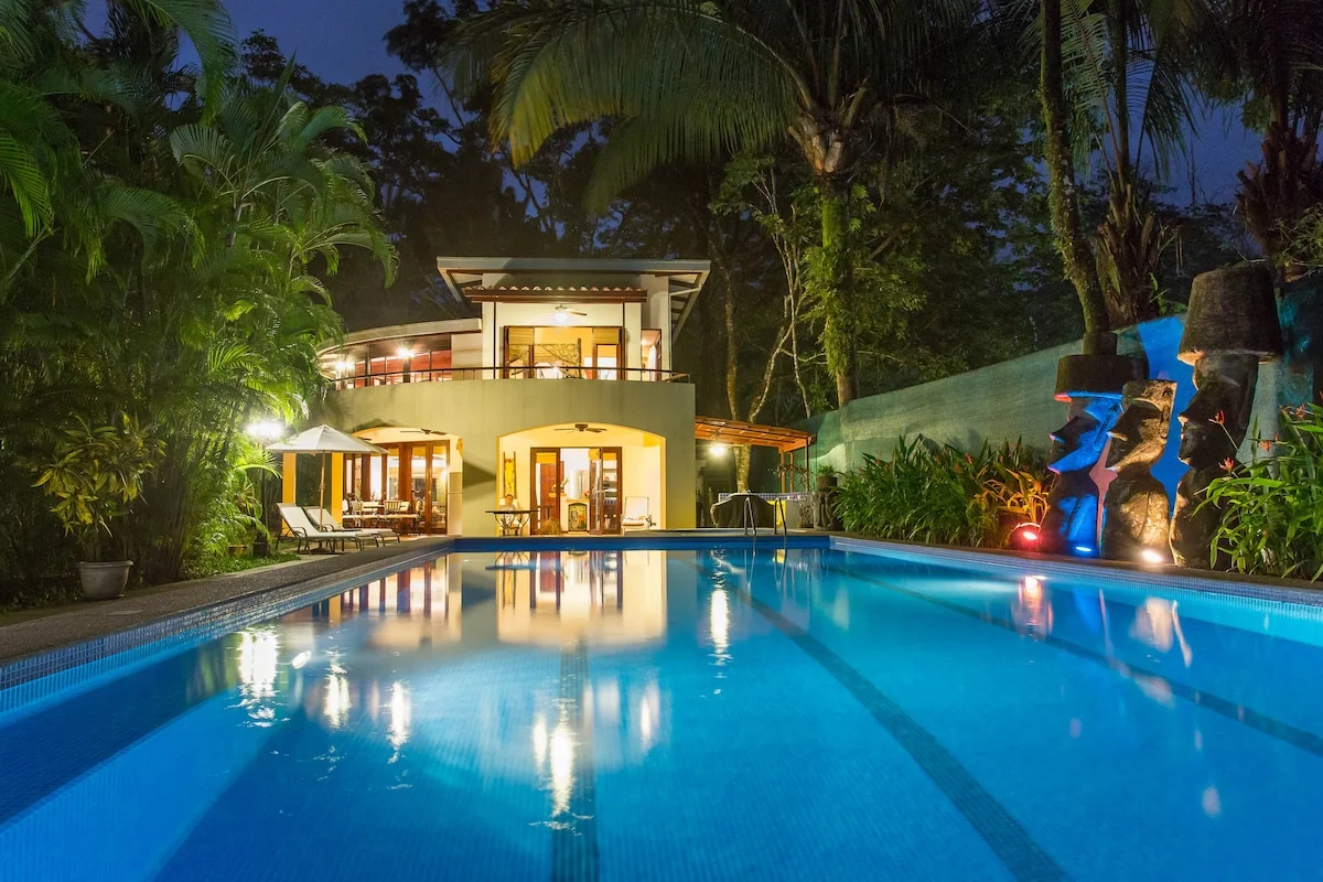 On the Beach 3 bed Beachfront prvt Pool Jacuzzi - Houses for Rent in Quepos, Puntarenas Province, Costa Rica