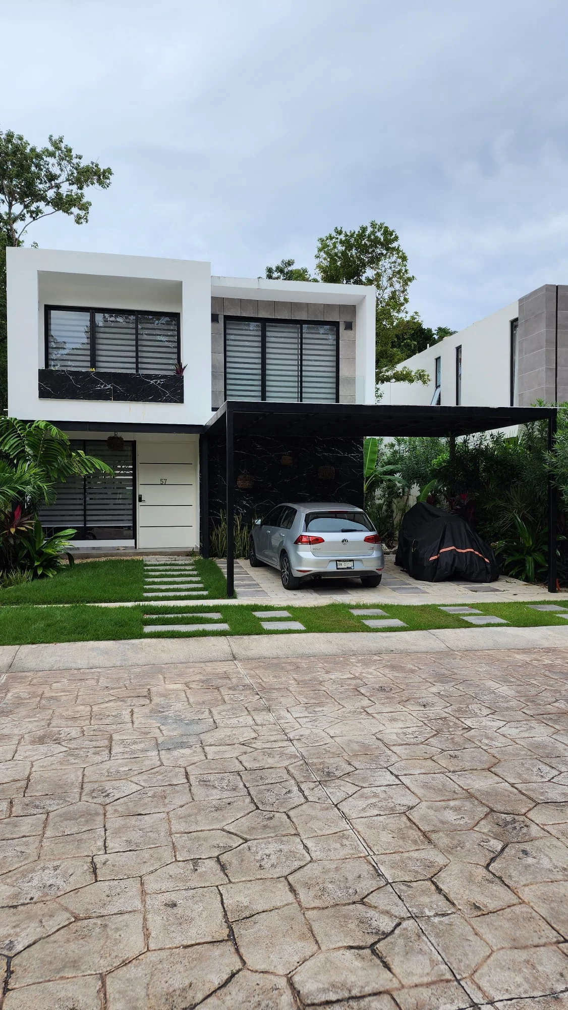 4BR Villa
