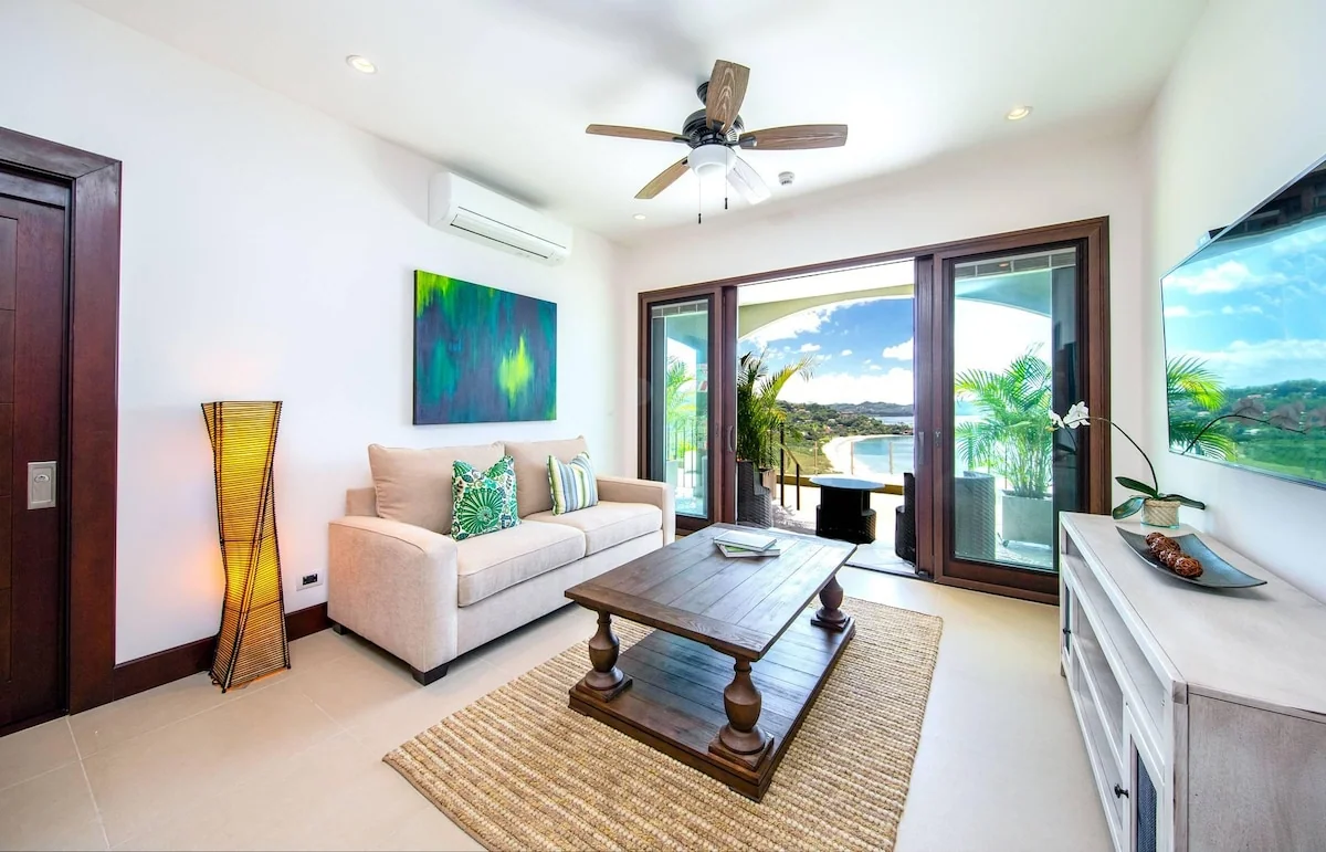 360 Splendor 201-Condo with Breakfast Included - Condominiums for Rent in Playa Flamingo, Provincia de Guanacaste, Costa Rica - Image 1