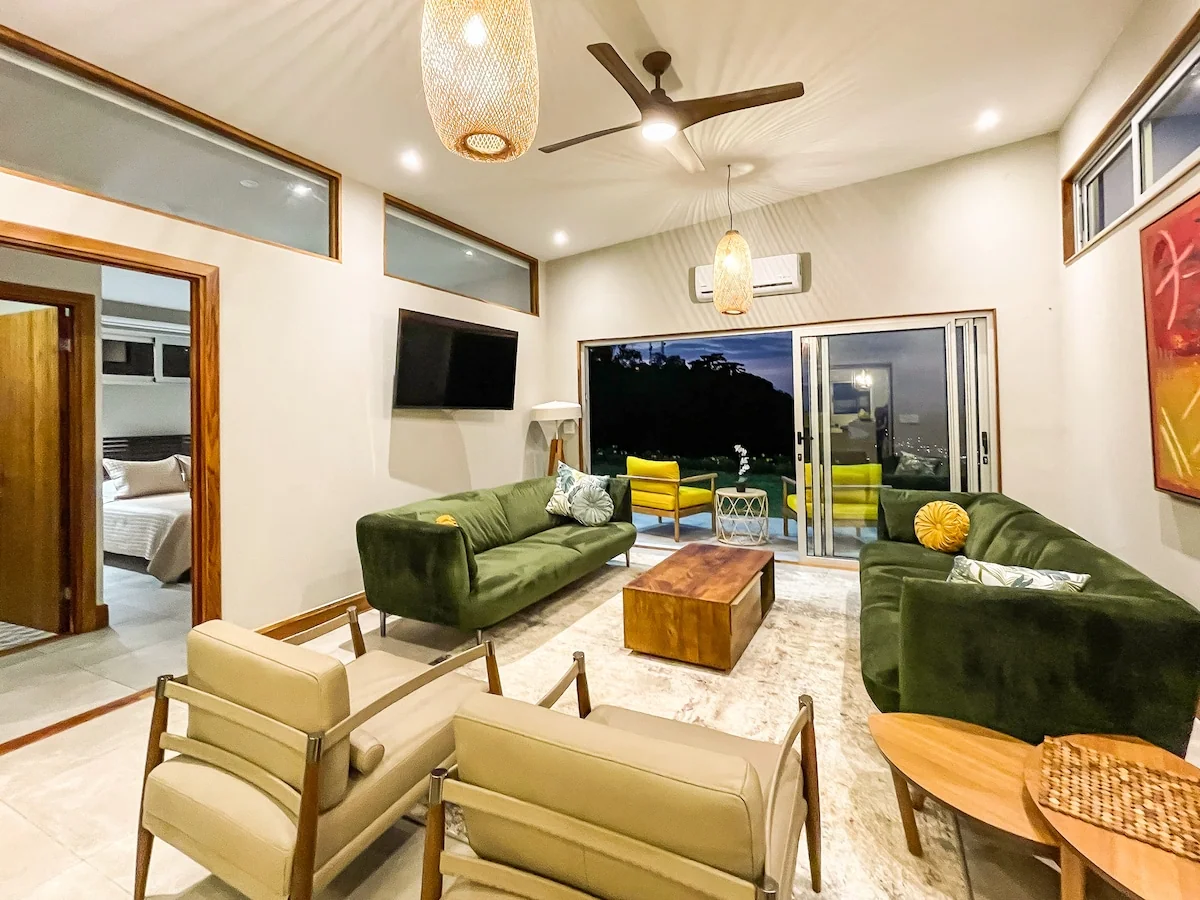 Breathtaking NEW Home-Stunning Views Monkeys Daily