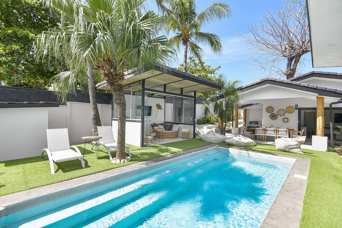 4 Bedrooms 8 Guests Walk to Beach Private Pool - Houses for Rent in Playa Langosta, Guanacaste Province, Costa Rica