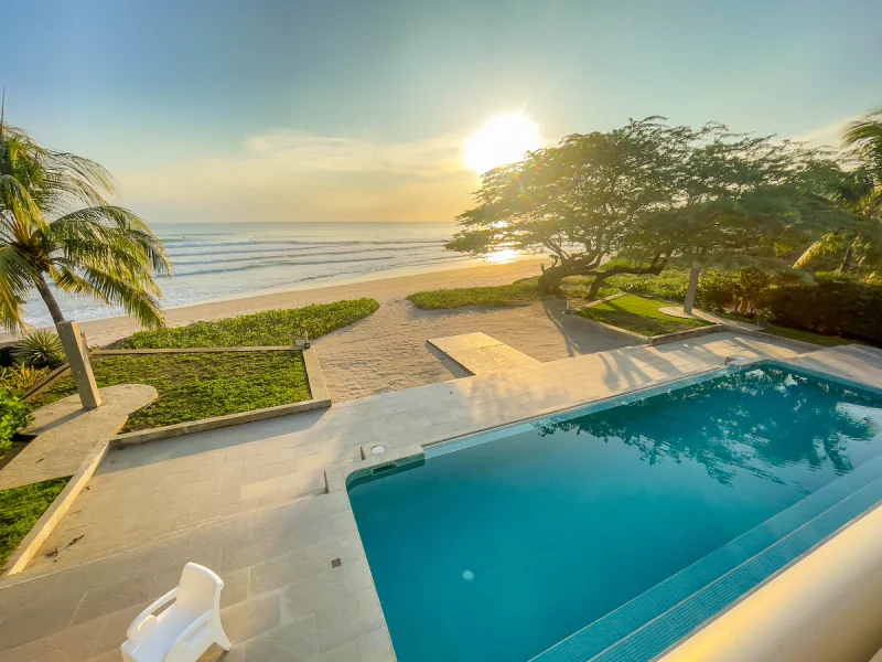 Panga Point Moderna Casa frente al mar - Houses for Rent in Tola, Rivas, Nicaragua