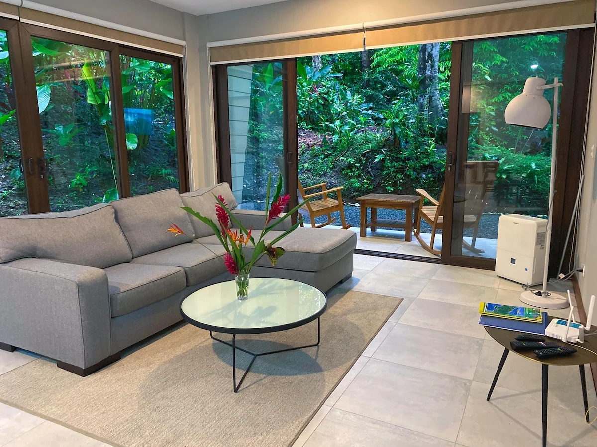 Casa Lobo Manuel Antonio 2 bedroom 3 bed 2 bath - Houses for Rent in Quepos, Provincia de Puntarenas, Costa Rica