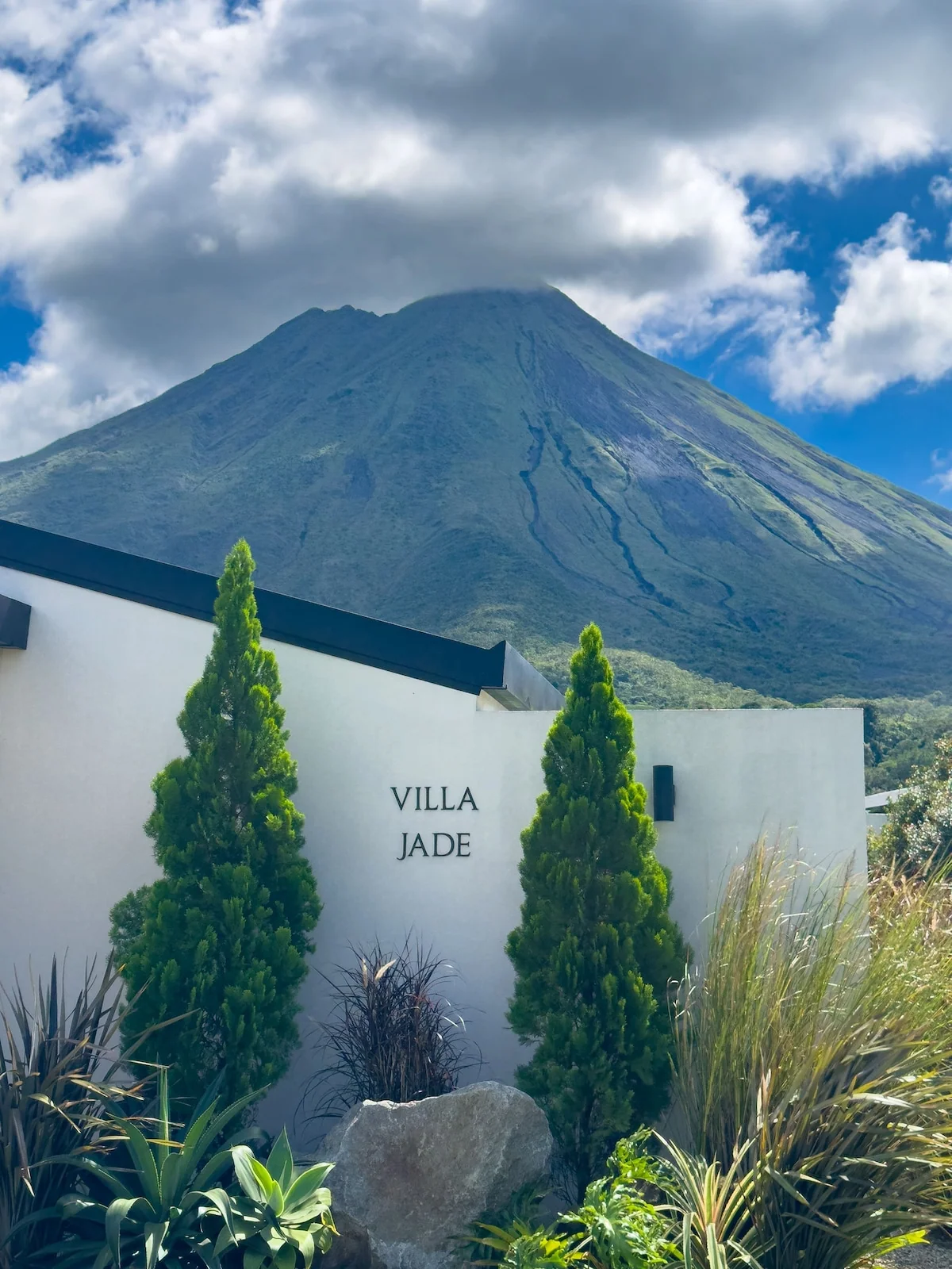 Villa Jade, A Volcano in your Garden! - Villas for Rent in La Fortuna, Alajuela Province, Costa Rica - Image 1