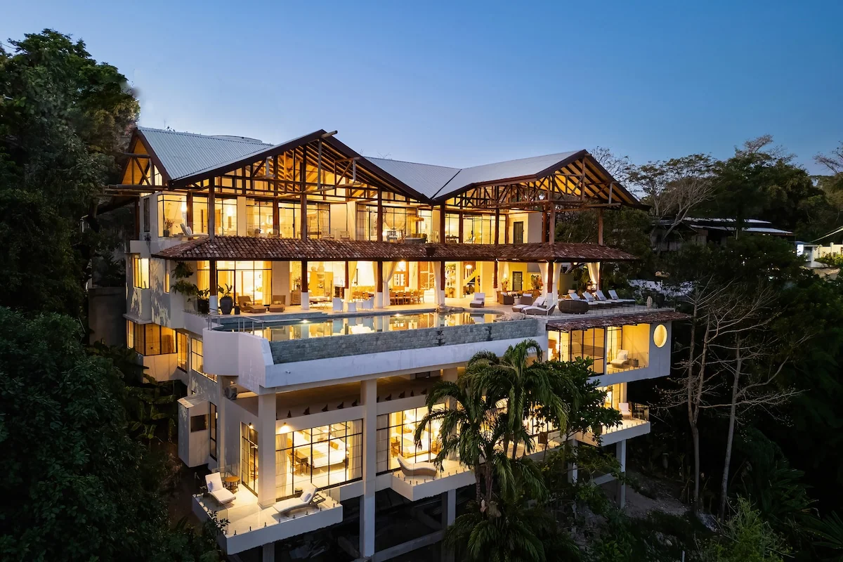 Privileged Ocean Views | Immense Pool | Luxury 6BR - Villas for Rent in Quepos, Provincia de Puntarenas, Costa Rica