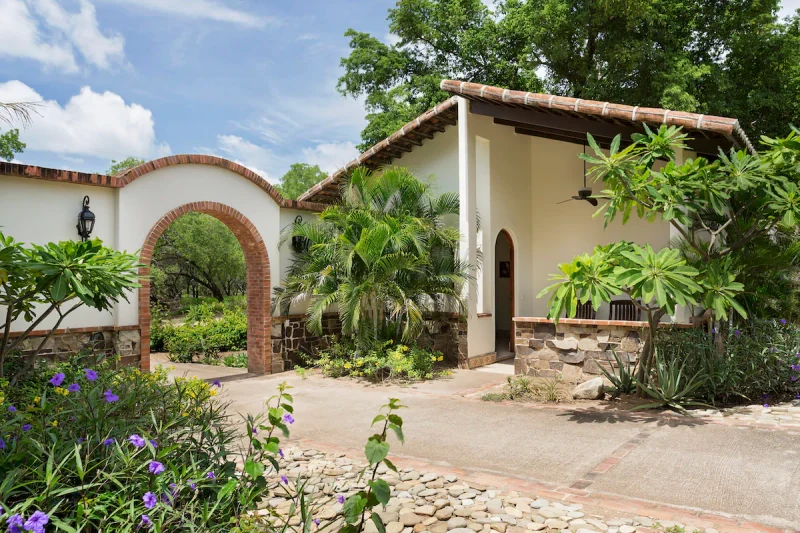 Fort Walker (Studio) - Apartments for Rent in Tola, Rivas, Nicaragua - Image 1