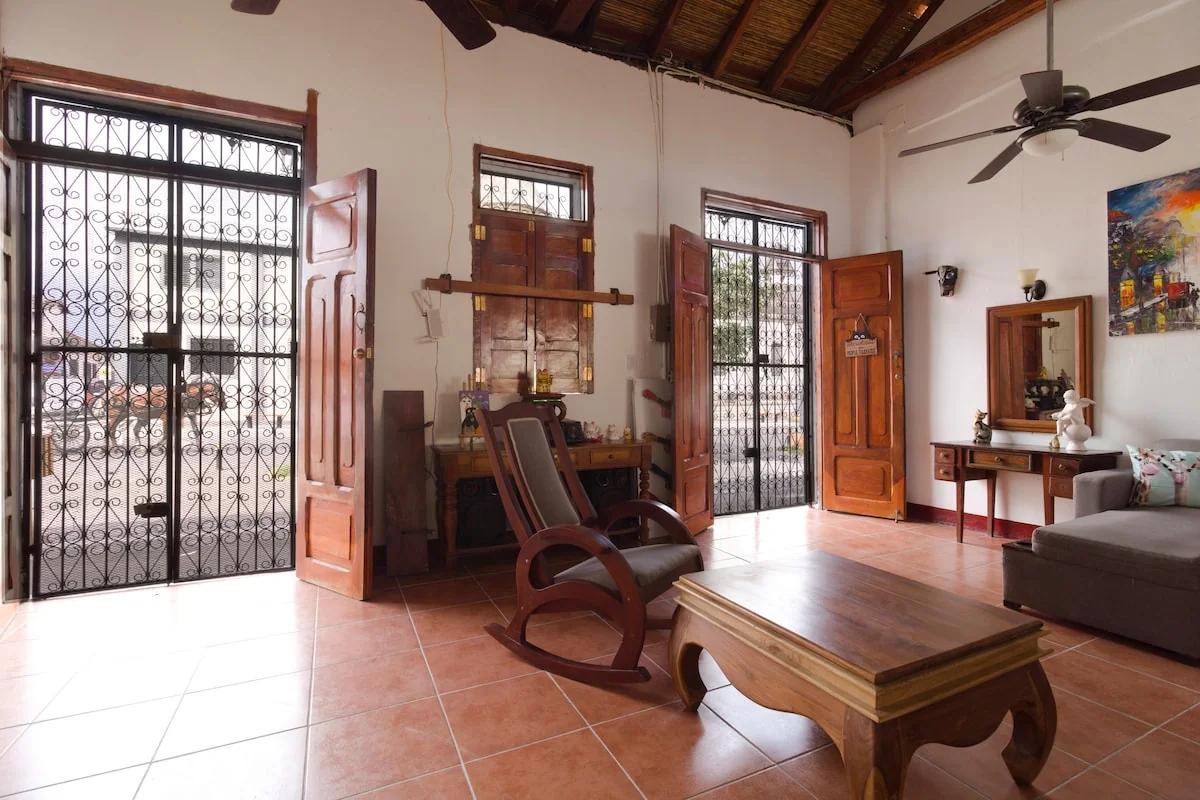 Charmed by La Calzada 2Br|AC|WiFi(100Mb) - Houses for Rent in Granada, Granada, Nicaragua