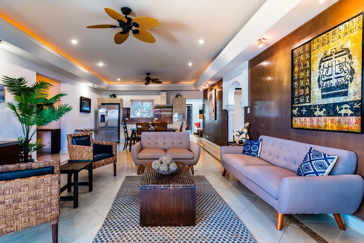 Luxury 3BR appt 100Mb wifi, 2 min to beach, Center — 3 bedroom vacation rental in Tamarindo