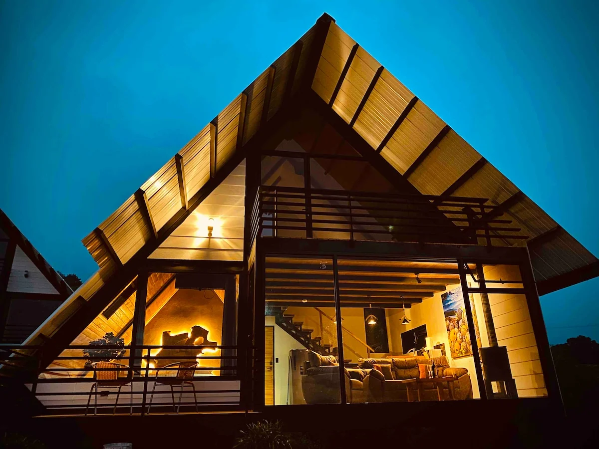 Cabin at the foot of the Poas Volcano, Lilliam — 2 bedroom vacation rental in Poás