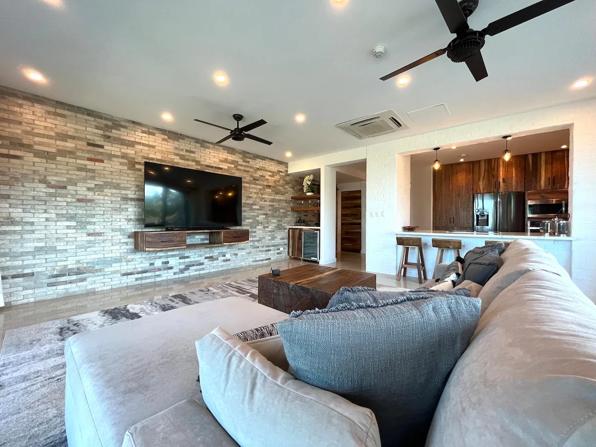 Modern Luxury Beachfront - Diamante del Sol - Apartments for Rent in Jaco, Puntarenas Province, Costa Rica - Image 1