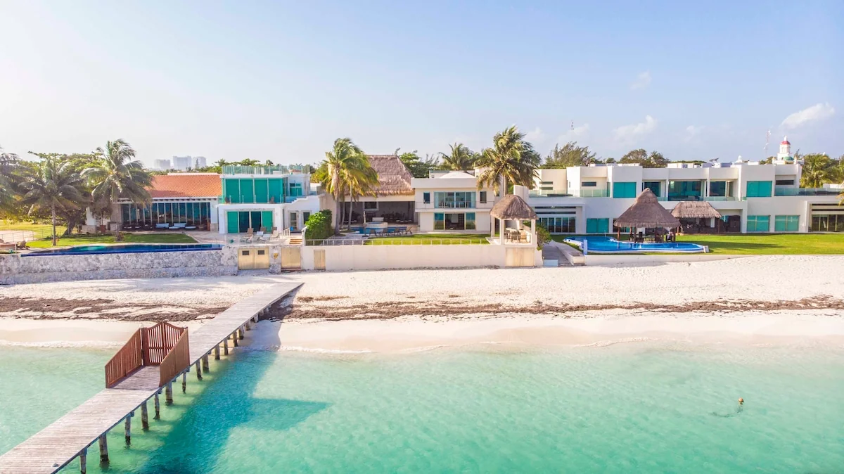 6BR Villa