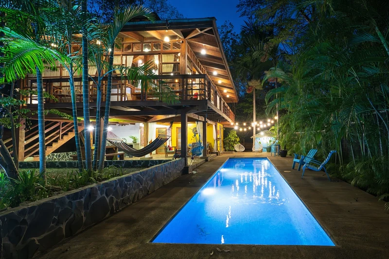 Casa Sabura