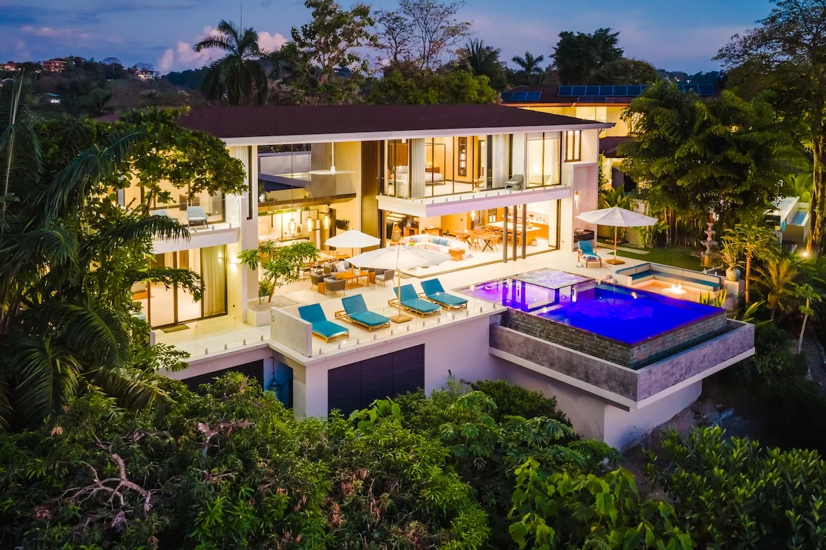 Brand NEW Designer Villa - Villas for Rent in Quepos, Provincia de Puntarenas, Costa Rica