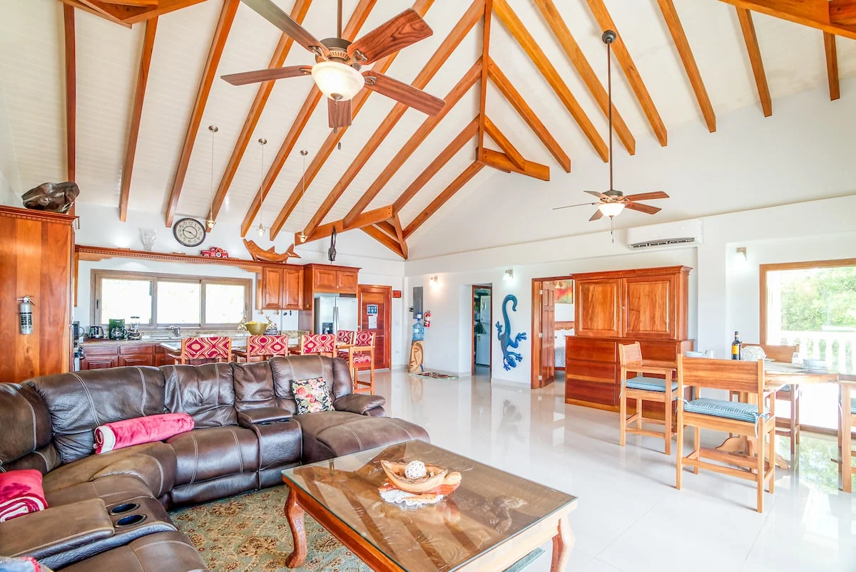 Villa in Stann Creek District - Image 1