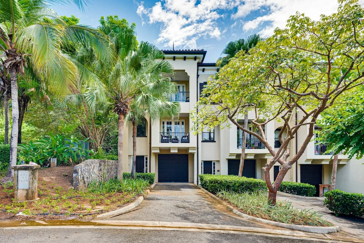 Luxurious 4BR/4BA Townhome in Gated Pacifico - Townhouses for Rent in Playas del Coco, Guanacaste Province, Costa Rica - Image 1