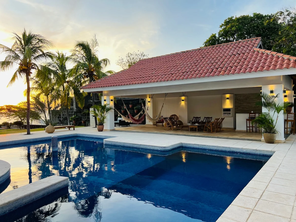 Villa Pacífica | Private Beachfront Oasis — 6 bedroom vacation rental in Casares