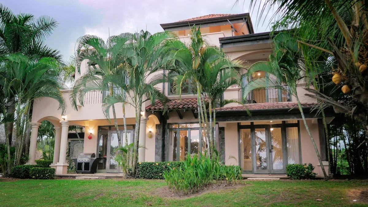 GRAND VILLA: Pool-Event Deck-Near Beach-Pingpong - Villas for Rent in Playa Esterillos Oeste, Puntarenas, Costa Rica - Image 1