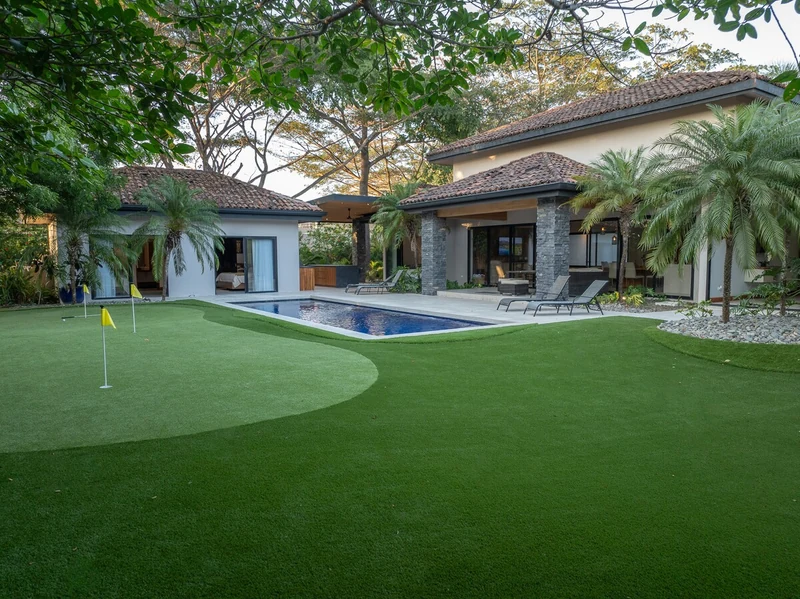 Luxury 5 Bed Home in Prestigious Hacienda Pinilla