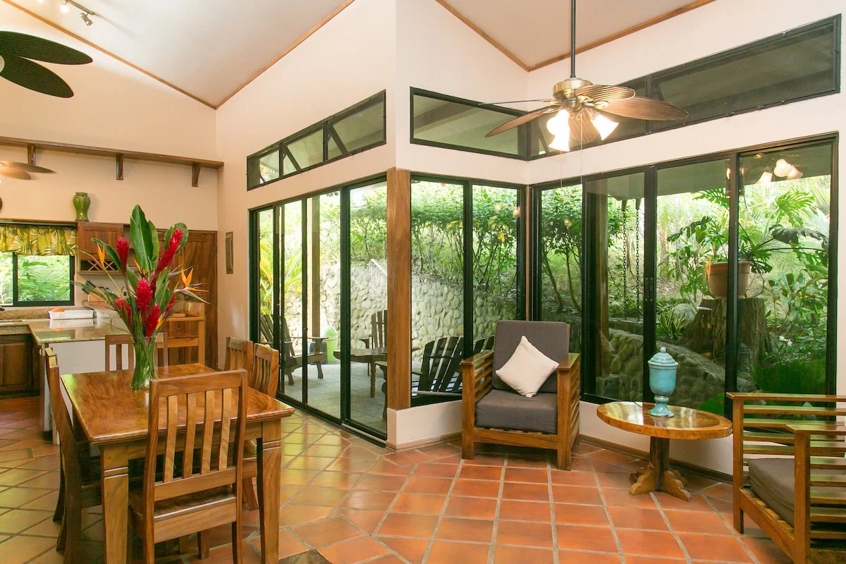 Secluded 1/2 acre Paradise in Manuel Antonio Beach - Houses for Rent in Quepos, Puntarenas Province, Costa Rica