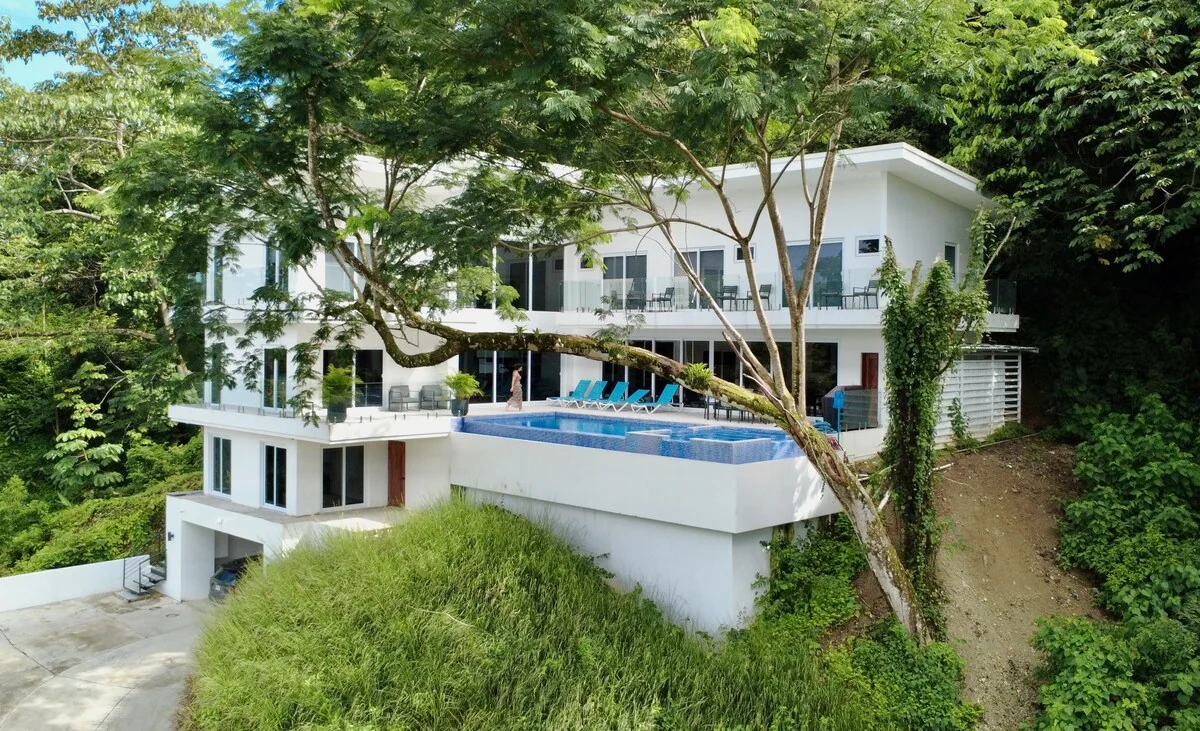 5BR Villa