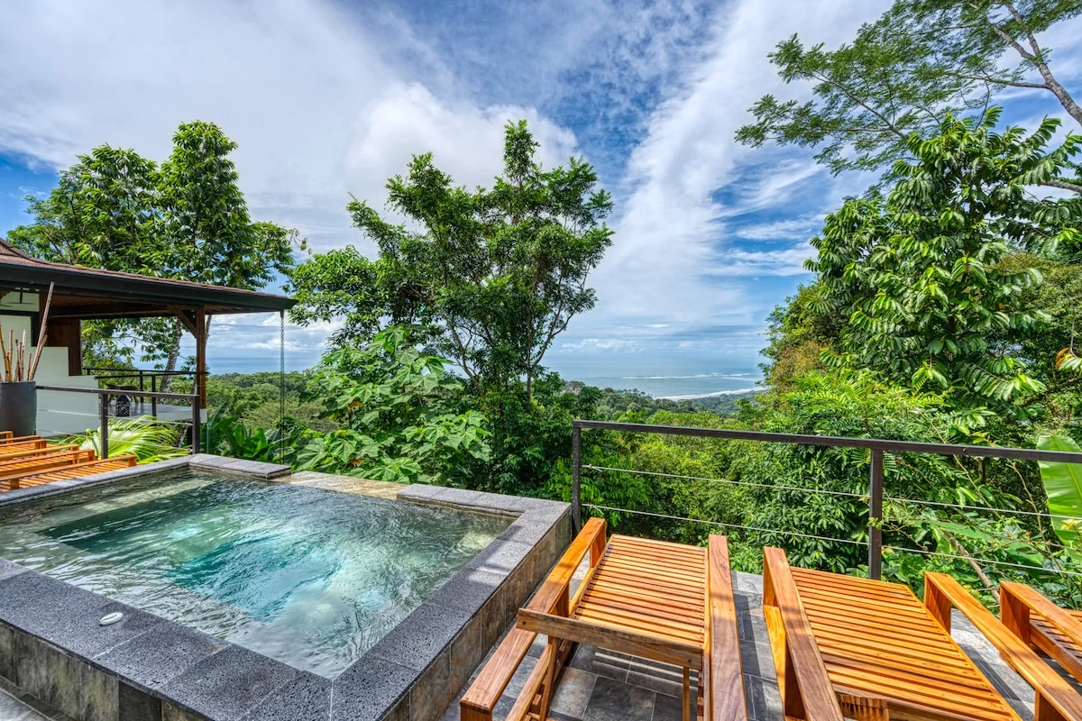 Bali Villa Jungle Paradise — 8 bedroom vacation rental in Uvita
