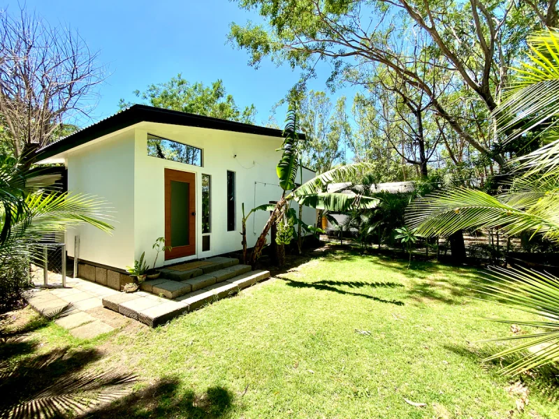 EcoCasita 12 | surf/golf/AC/king bed/pet friendly - Houses for Rent in Tola, Rivas, Nicaragua