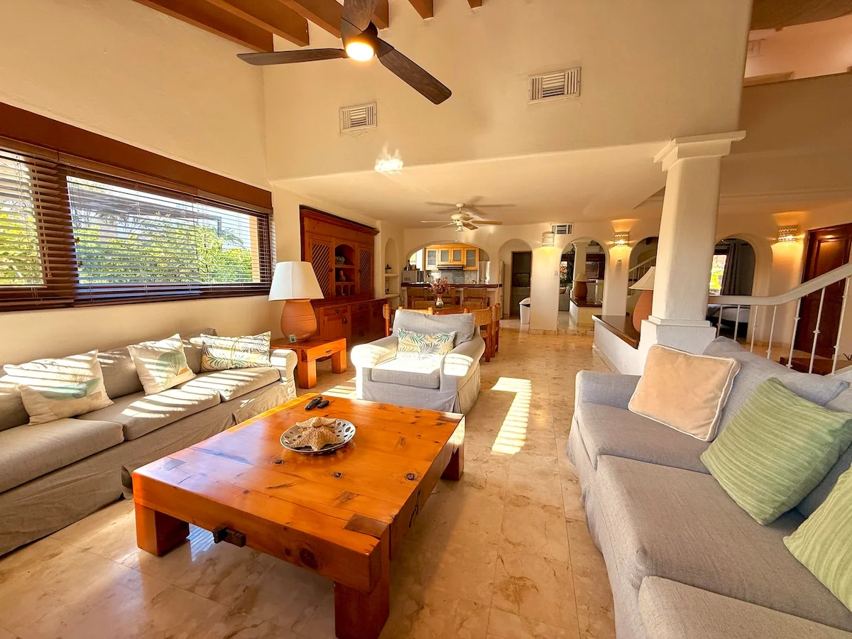 4BR Luxury Villa