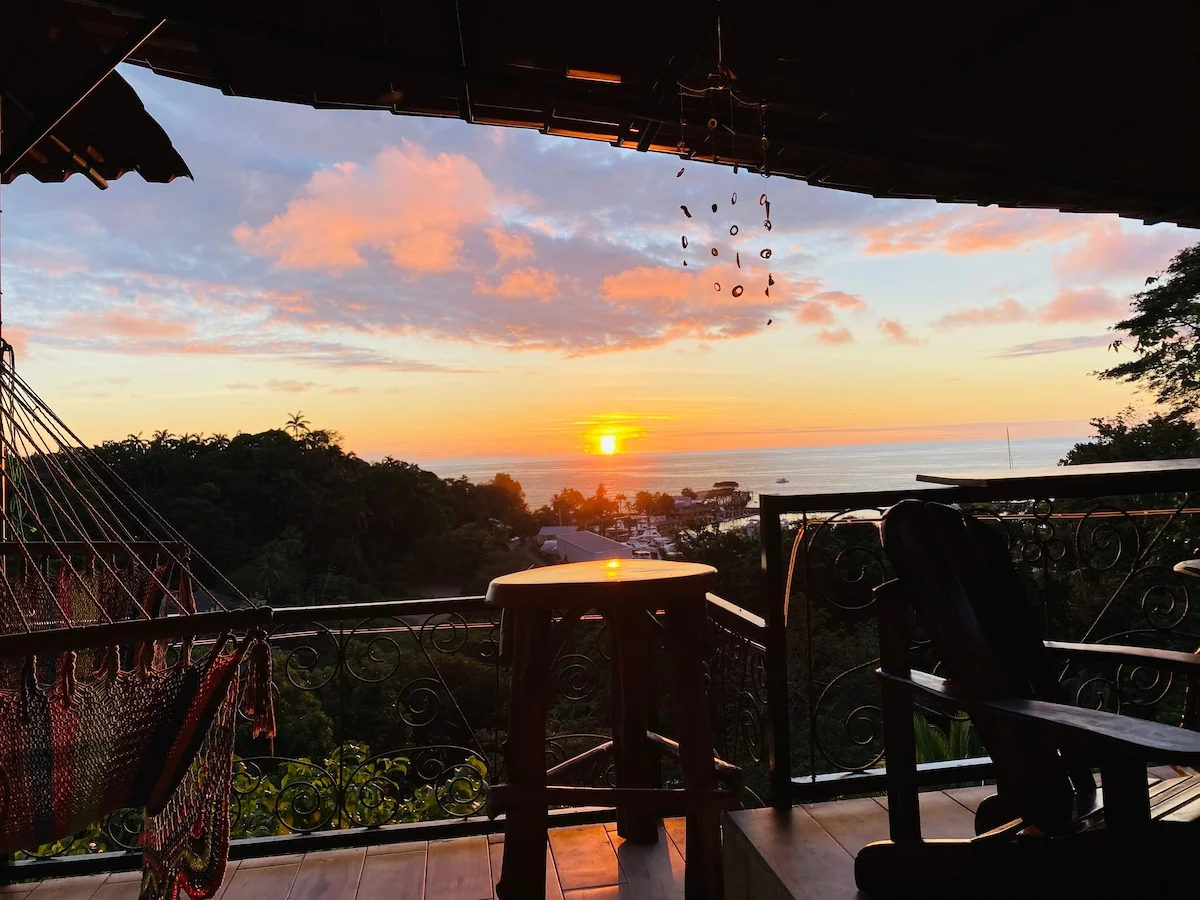 Monkey Haven Suite - Pool & Ocean Views - Apartments for Rent in Quepos, Puntarenas, Costa Rica