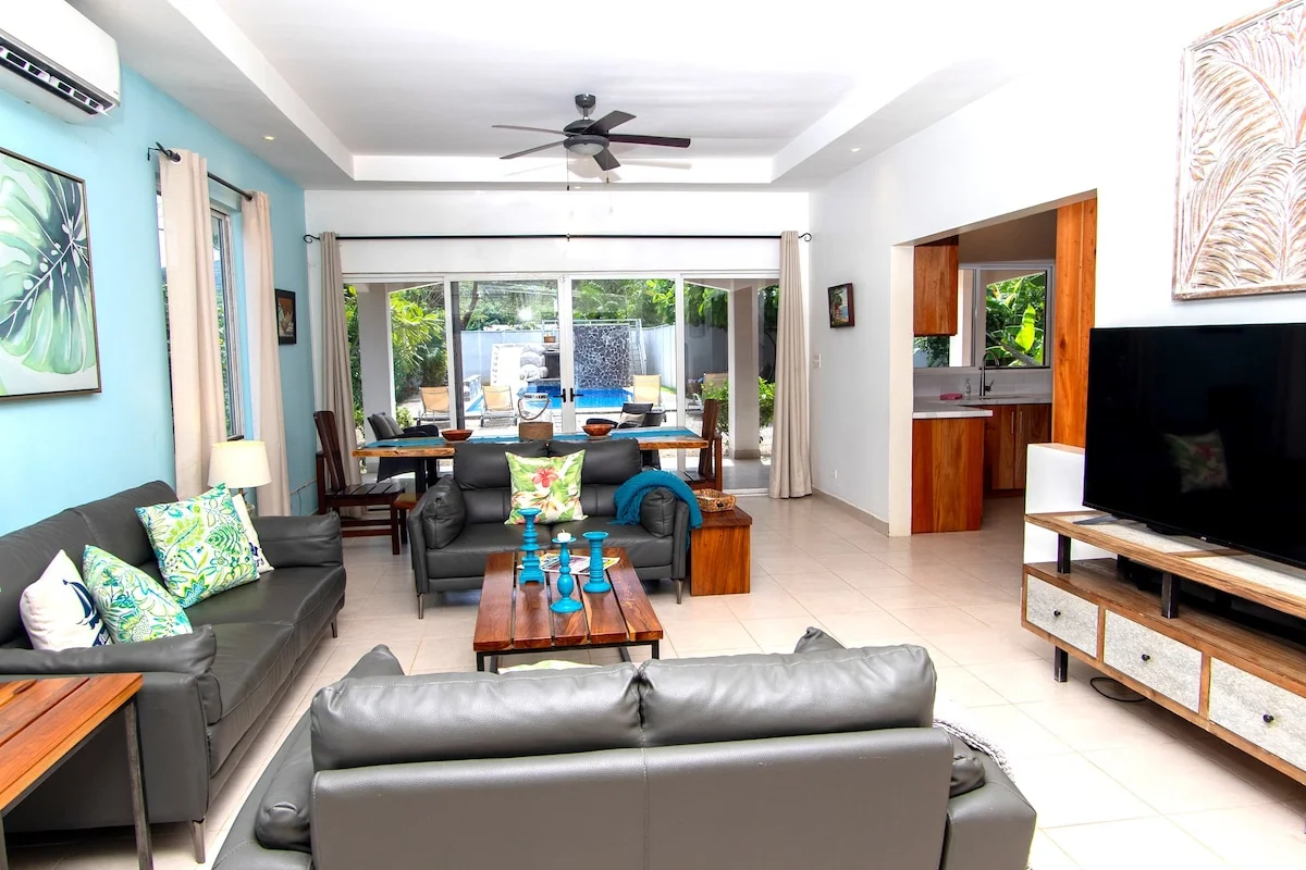 Casa Art Gecko, tropical home with large pool. - Houses for Rent in Potrero, Provincia de Guanacaste, Costa Rica - Image 1