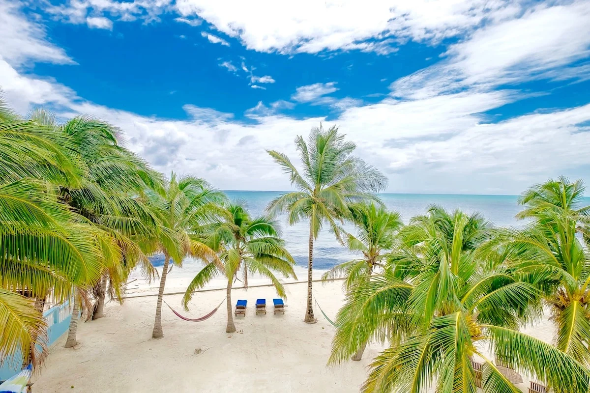 C3 Balcony, kayaks, bikes, beach, pool! 3BR/2BA - Condominiums for Rent in San Pedro, Ambergris Caye, Belize - Image 1