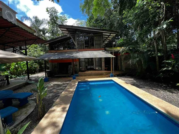 Casa Piedra Blanca — 4 bedroom vacation rental in Jaco