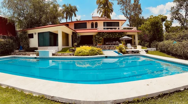 4BR Villa in Tehuixtla — 4 bedroom vacation rental in Tehuixtla