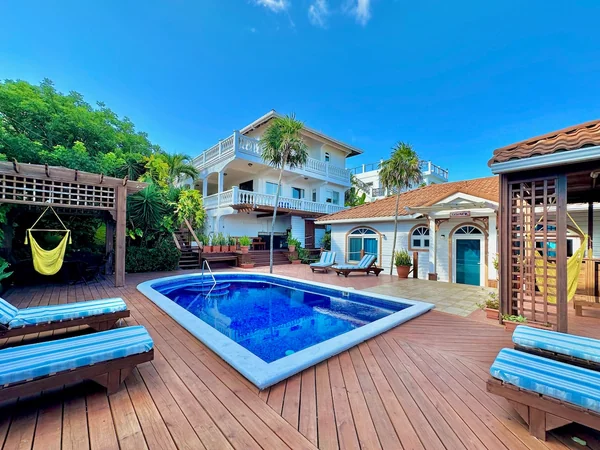 Villa Descanso — 7 bedroom vacation rental in West Bay