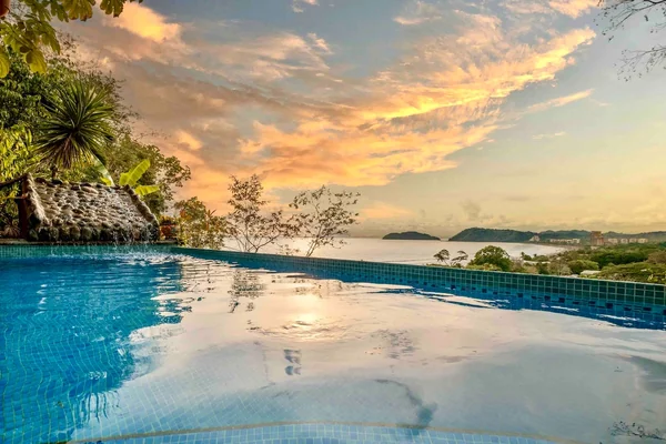 Villa Mariposa — 5 bedroom vacation rental in Jaco