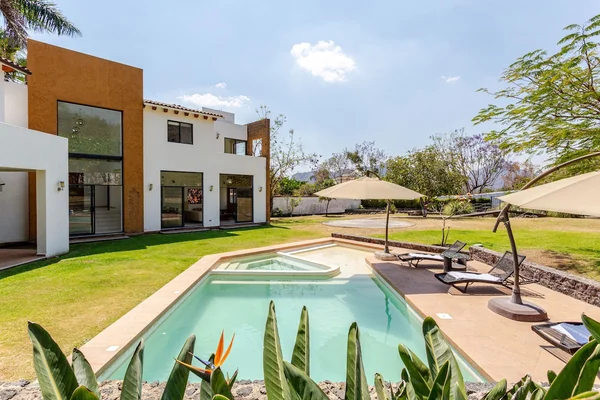 4BR House in Jiutepec — 4 bedroom vacation rental in Jiutepec