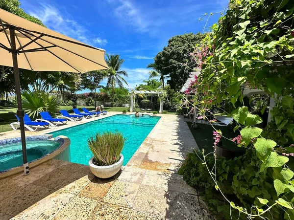 Villa las Palmeras — 5 bedroom vacation rental in 